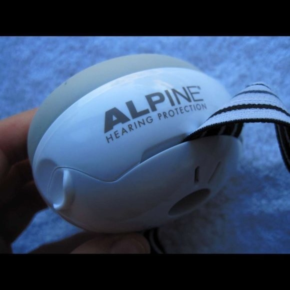 Alpine Muffy Baby Hearing Protection Adjustable Stay Put Silicone Straps - Picture 2 of 13